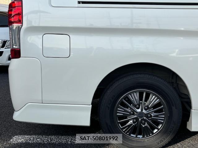 Nissan NV350 Caravan 2019-01 8008733-11