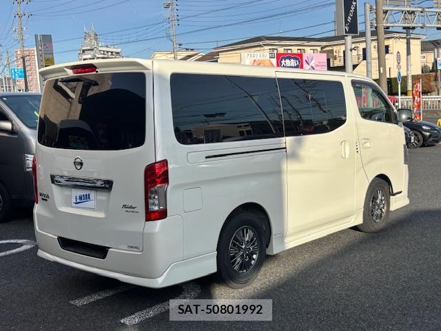 Nissan NV350 Caravan 2019-01 8008733-4