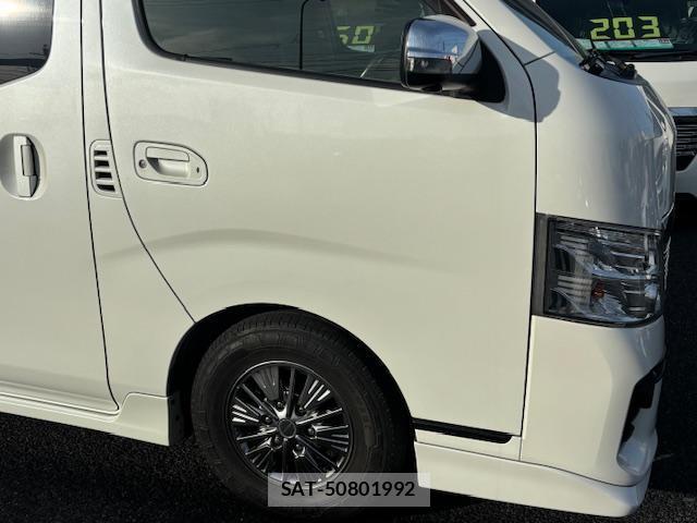 Nissan NV350 Caravan 2019-01 8008733-9