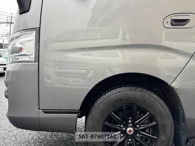 Nissan NV350 Caravan 2013-08 8008744-15