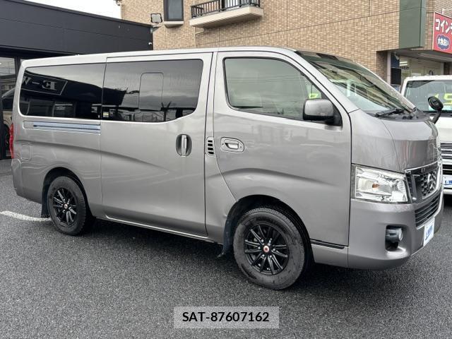 Nissan NV350 Caravan 2013-08 8008744-3