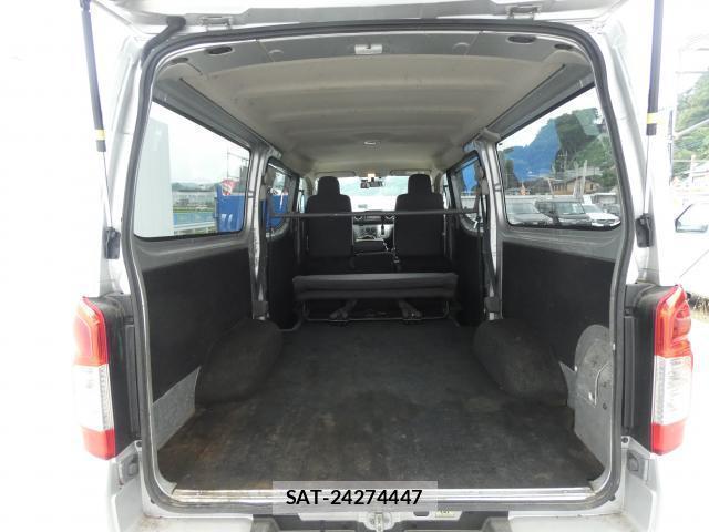 Nissan NV350 Caravan 2016-02 8008760-16
