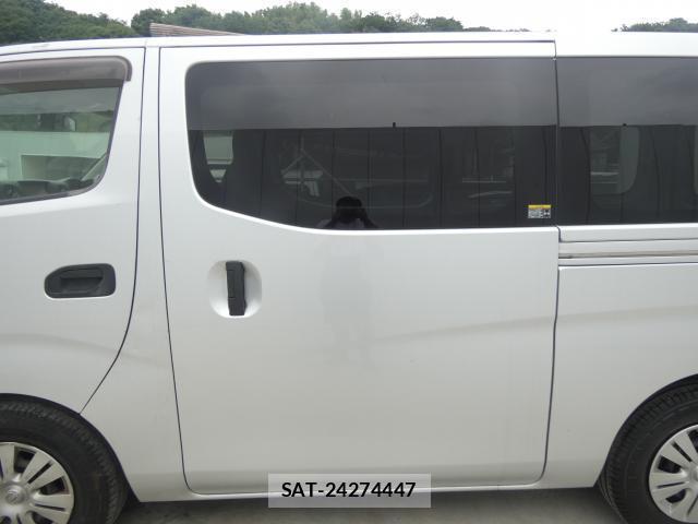 Nissan NV350 Caravan 2016-02 8008760-19