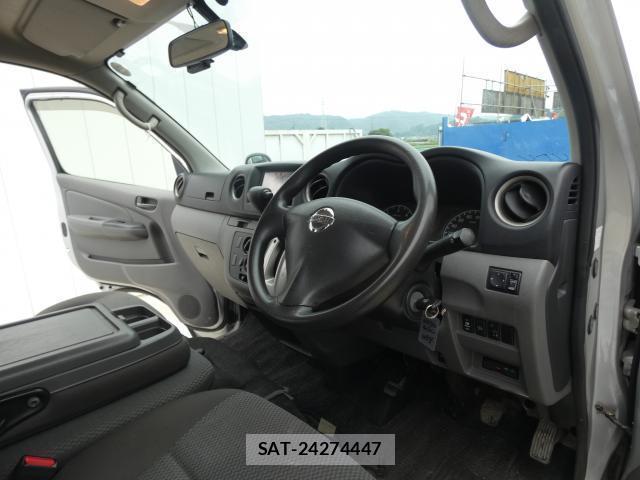 Nissan NV350 Caravan 2016-02 8008760-4