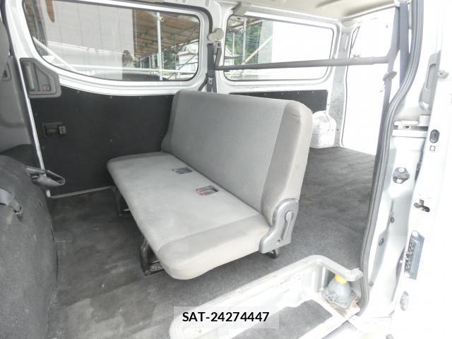 Nissan NV350 Caravan 2016-02 8008760-6