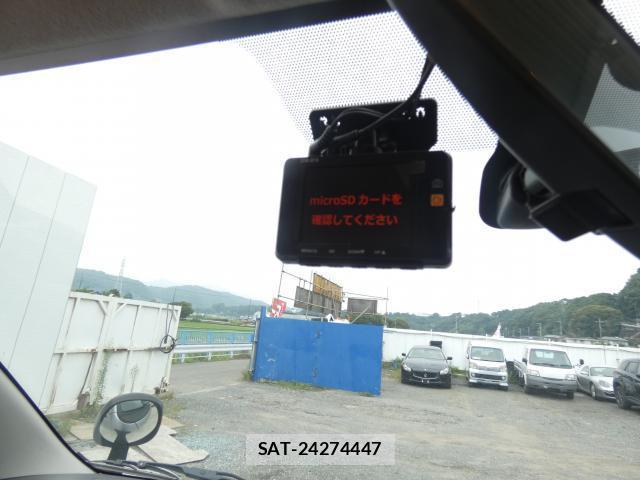 Nissan NV350 Caravan 2016-02 8008760-8