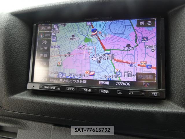 Nissan NV350 Caravan 2014-05 8008762-12