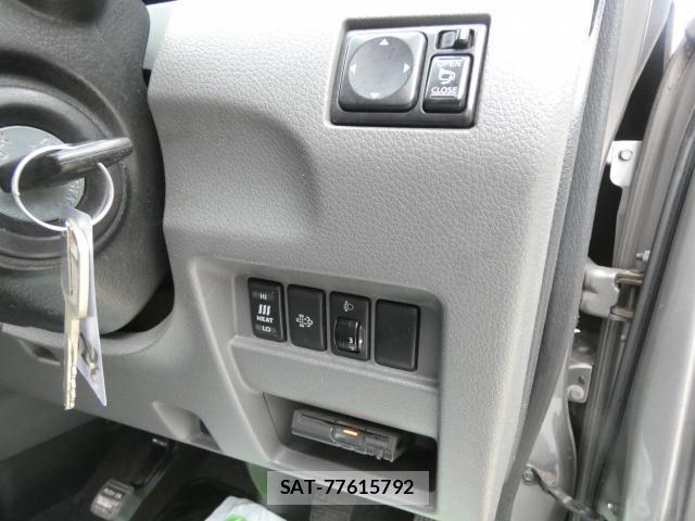 Nissan NV350 Caravan 2014-05 8008762-13