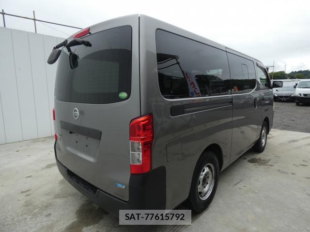 Nissan NV350 Caravan 2014-05 8008762-16