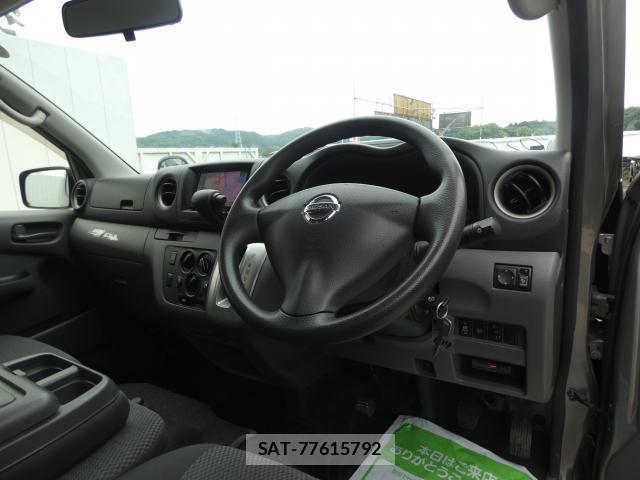 Nissan NV350 Caravan 2014-05 8008762-4