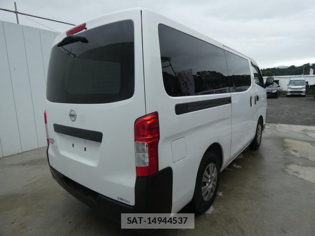 Nissan NV350 Caravan 2014-03 8008763-10