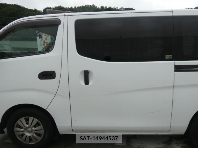 Nissan NV350 Caravan 2014-03 8008763-14