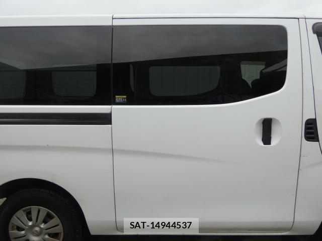 Nissan NV350 Caravan 2014-03 8008763-16