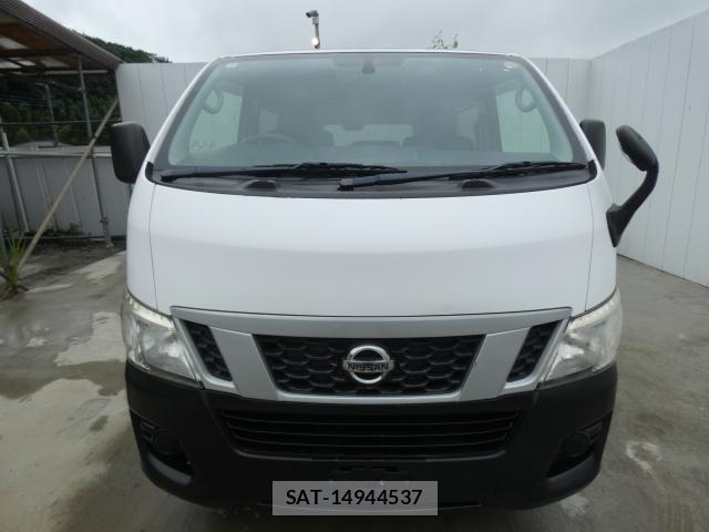 Nissan NV350 Caravan 2014-03 8008763-18