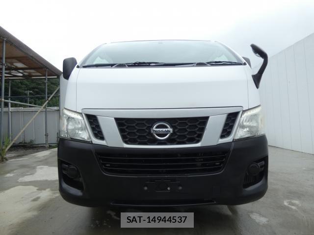 Nissan NV350 Caravan 2014-03 8008763-19
