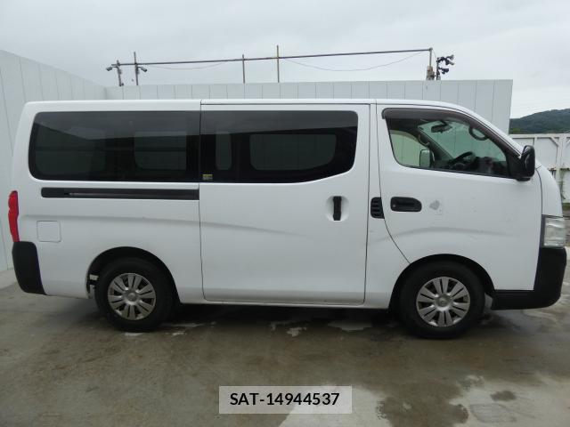 Nissan NV350 Caravan 2014-03 8008763-6