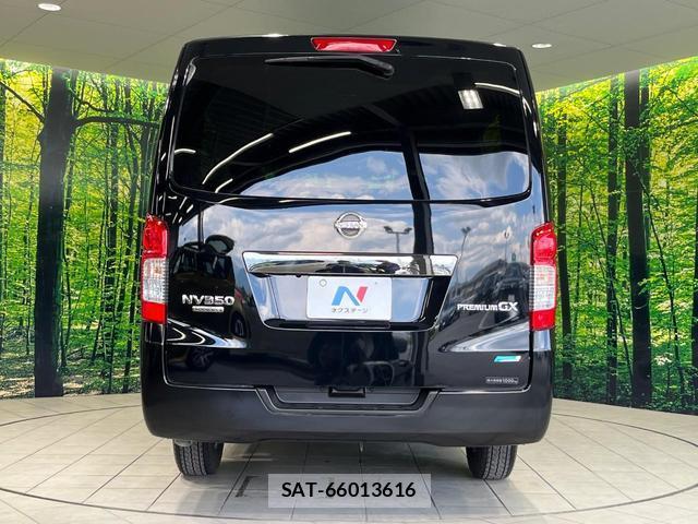 Nissan NV350 Caravan 2016-04 8008783-14