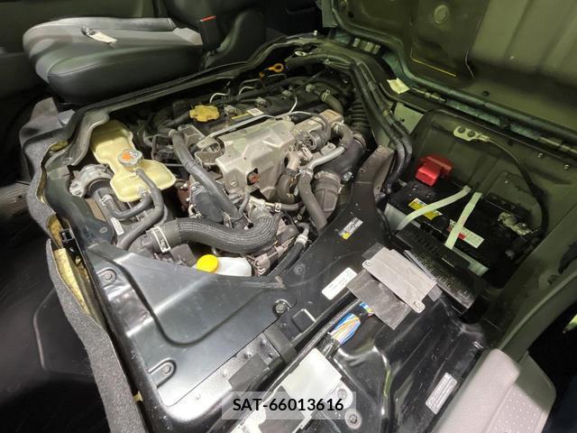 Nissan NV350 Caravan 2016-04 8008783-17