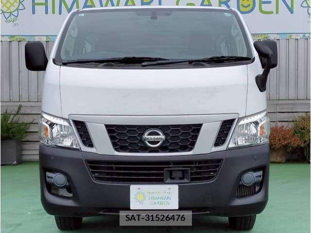 Nissan NV350 Caravan 2017-05 8008799-15