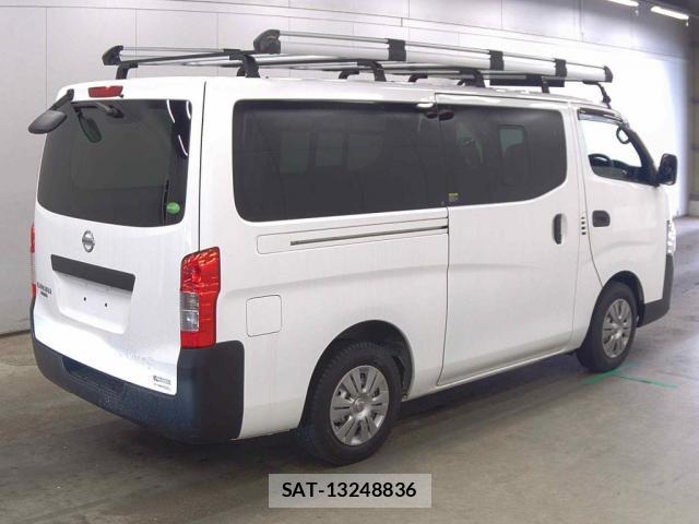 Nissan NV350 Caravan 2021-02 8008852-4