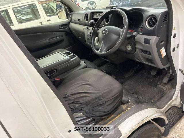 Nissan NV350 Caravan 2018-03 8009023-3