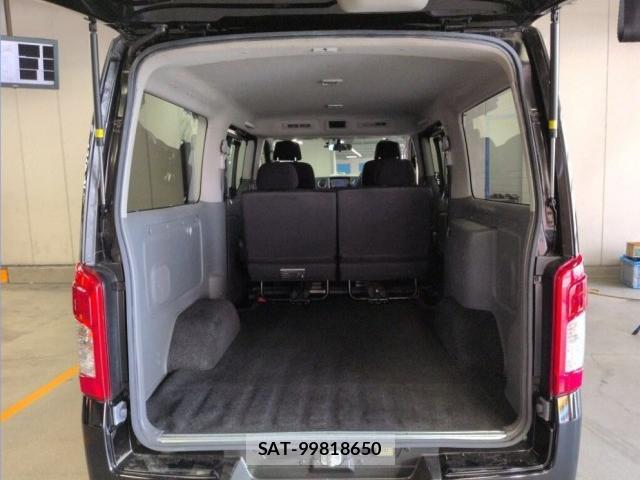 Nissan NV350 Caravan 2017-10 8009038-2