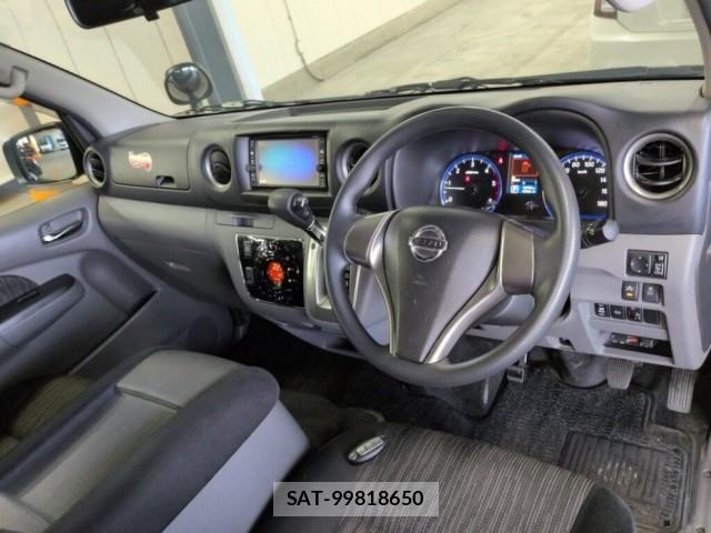 Nissan NV350 Caravan 2017-10 8009038-3