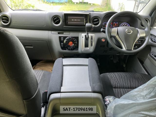 Nissan NV350 Caravan 2018-03 8009540-3