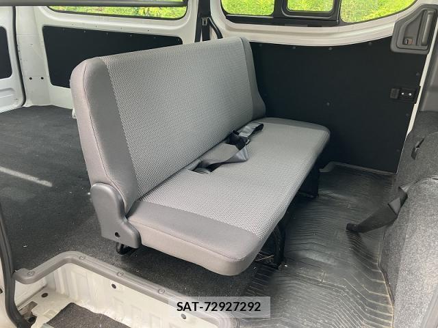 Nissan NV350 Caravan 2019-06 8009542-5