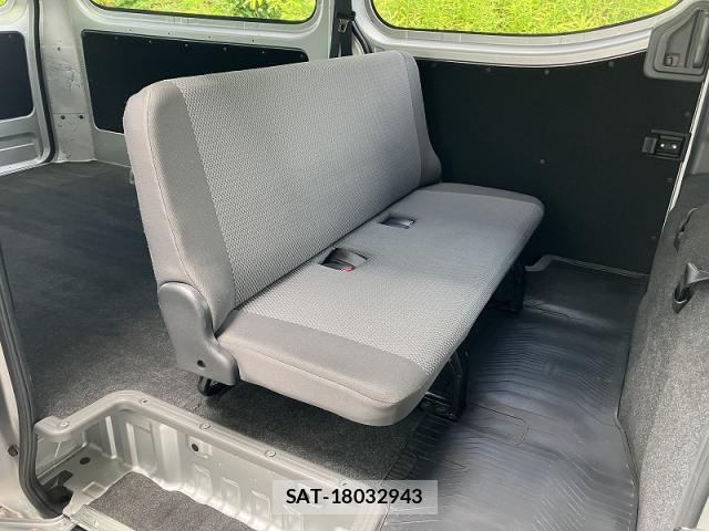 Nissan NV350 Caravan 2021-03 8009543-5