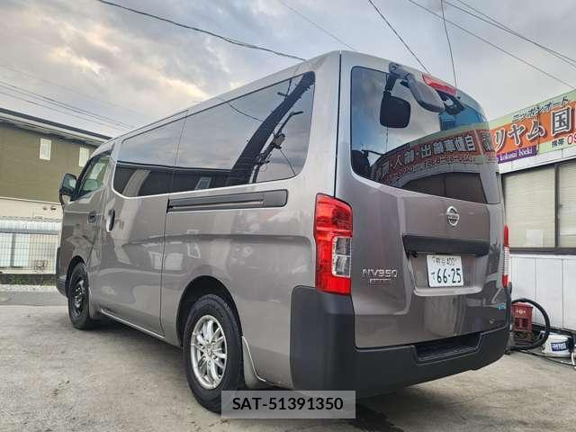 Nissan NV350 Caravan 2012-10 8009662-7