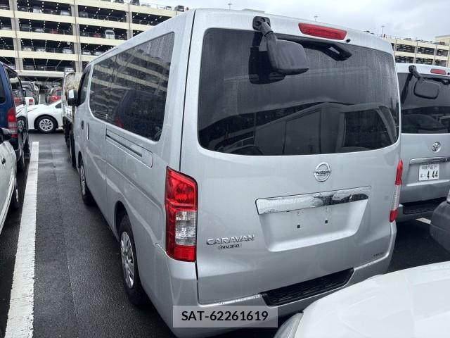 Nissan NV350 Caravan 2021-06 8009787-6