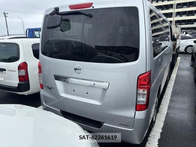 Nissan NV350 Caravan 2021-06 8009787-7