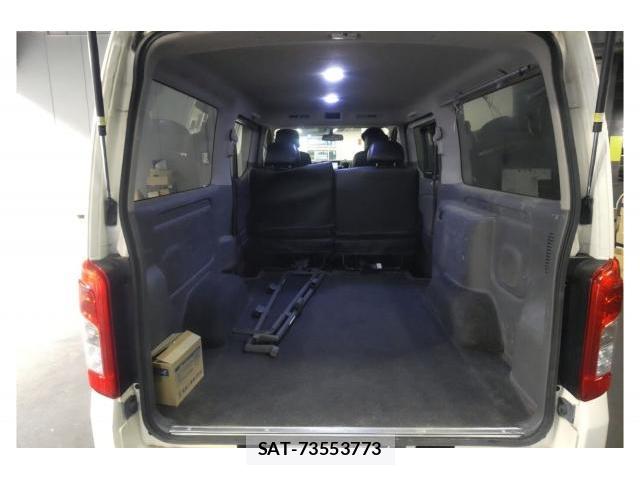 Nissan NV350 Caravan 2020-11 8010054-1