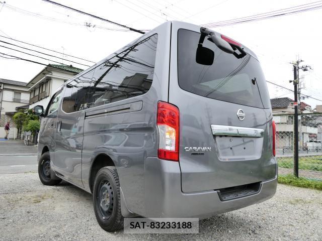 Nissan NV350 Caravan 2021-08 8010309-2