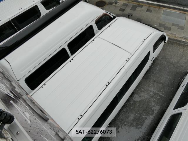 Nissan NV350 Caravan 2016-05 8010313-11