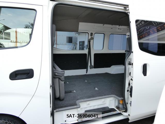 Nissan NV350 Caravan 2026-06 8010316-5