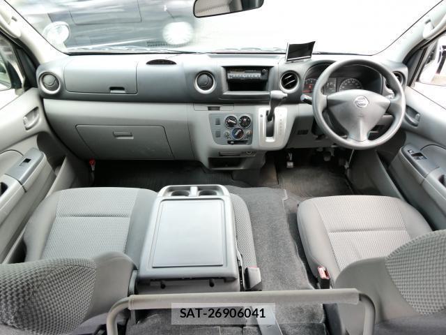 Nissan NV350 Caravan 2026-06 8010316-6