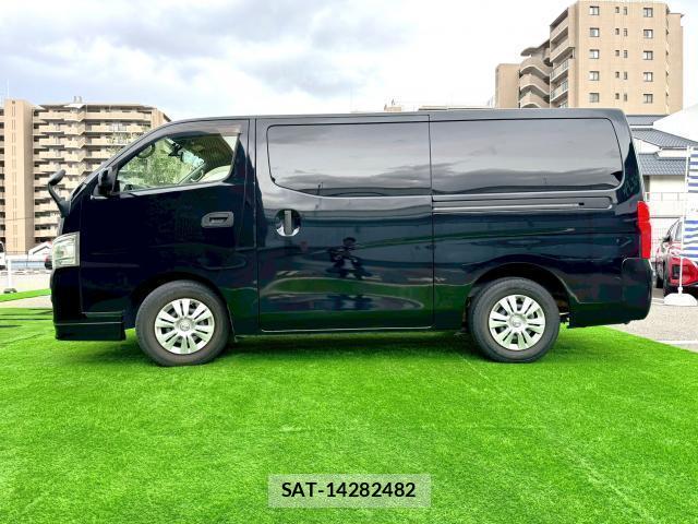 Nissan NV350 Caravan 2013-06 8010572-2