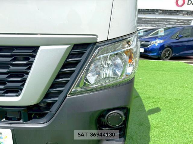 Nissan NV350 Caravan 2020-11 8010574-14
