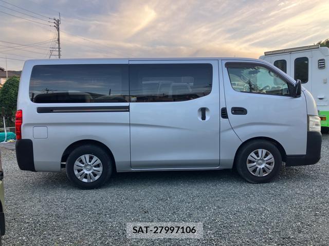 Nissan NV350 Caravan 2015-10 8010614-3