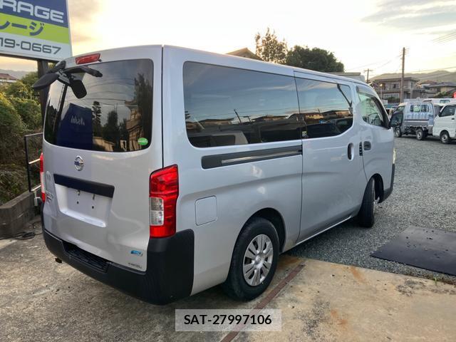 Nissan NV350 Caravan 2015-10 8010614-7