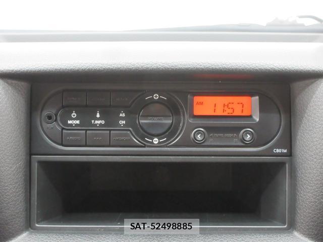 Nissan NV350 Caravan 2017-02 8010808-12