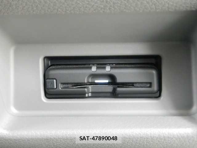 Nissan NV350 Caravan 2020-03 8011032-10