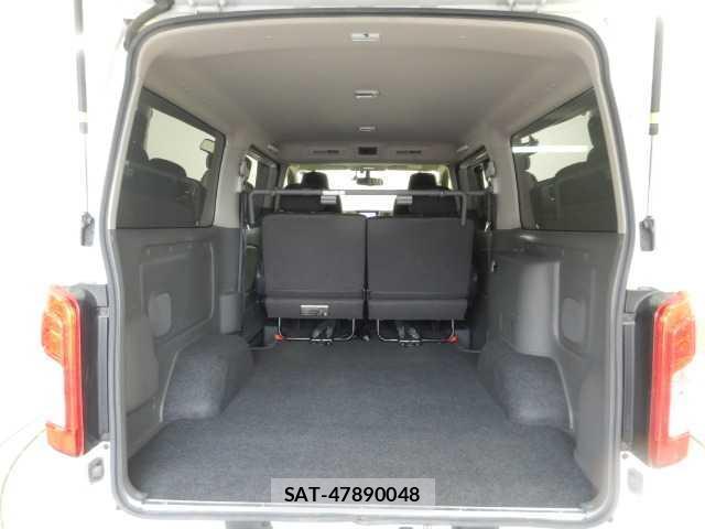 Nissan NV350 Caravan 2020-03 8011032-16