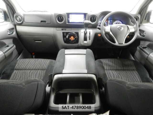 Nissan NV350 Caravan 2020-03 8011032-2