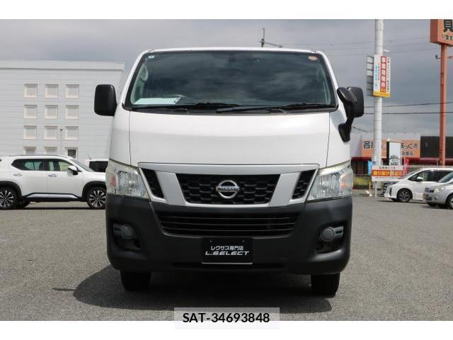 Nissan NV350 Caravan 2017-04 8011178-10