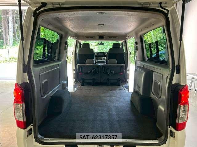 Nissan NV350 Caravan 2015-04 8011214-19