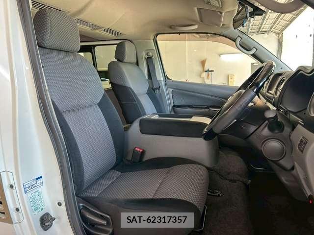 Nissan NV350 Caravan 2015-04 8011214-4