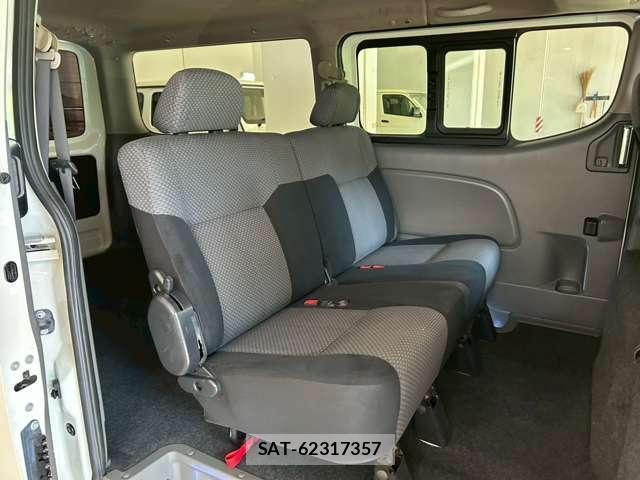 Nissan NV350 Caravan 2015-04 8011214-6